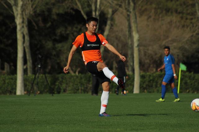 安东尼奥为中国足球注入新活力，U23获铜牌成焦点